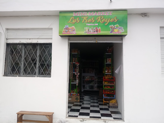 Mini Market Los Tres Reyes - Tienda de ultramarinos