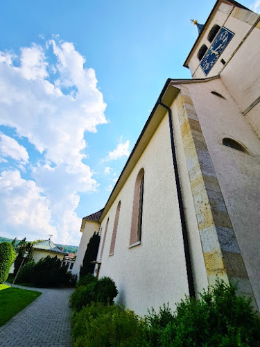 Rezensionen über Römisch-katholische Kirchgemeinde Röschenz in Delsberg - Kirche
