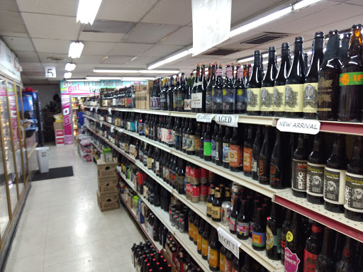 Grocery Store «La Riviera Market and Spirits», reviews and photos, 9331 La Riviera Dr, Sacramento, CA 95826, USA