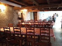 Atmosphère du Restaurant Ferme de Peyrouse à Padiès - n°7