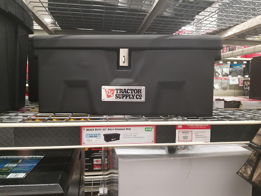 Home Improvement Store «Tractor Supply Co.», reviews and photos, 40 Dillon Plaza Dr, High Ridge, MO 63049, USA
