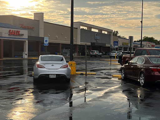 Grocery Store «Kroger», reviews and photos, 1905 N Jackson St #500, Tullahoma, TN 37388, USA