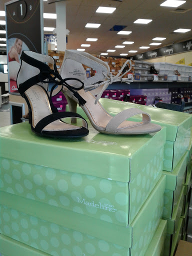 Clothing Store «Ross Dress for Less», reviews and photos, 2180 MacArthur Rd, Whitehall, PA 18052, USA