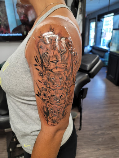 Explore celtic ring tattoo ideas, creative tattoo ideas in Keansburg, available at Attractive Tattoo New Jersey Body Jewelry Outlet