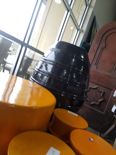 Consignment Shop «Home Consignment Center - Bee Cave», reviews and photos, 12812 Shops Pkwy, Austin, TX 78738, USA