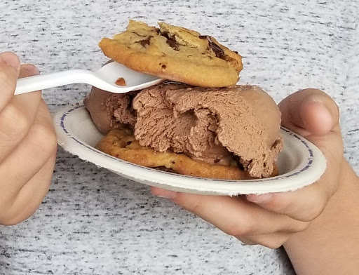 Cookie Shop «Insomnia Cookies», reviews and photos, 402 14th Ave SE, Minneapolis, MN 55414, USA