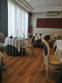 Atmosphère du Restaurant gastronomique Le Mont Aimé à Bergères-lès-Vertus - n°7