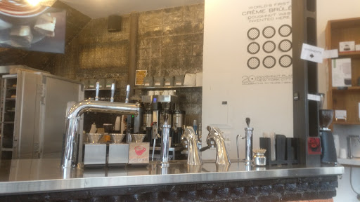 Donut Shop «Doughnut Plant», reviews and photos, 245 Flatbush Ave, Brooklyn, NY 11217, USA