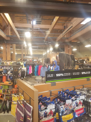 Camping Store «REI», reviews and photos, 240 Andover Park W, Tukwila, WA 98188, USA