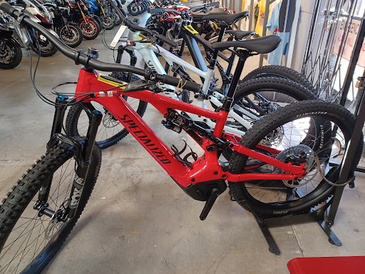 Motorcycle Dealer «Fremont Honda Kawasaki Suzuki», reviews and photos, 41315 Albrae St, Fremont, CA 94538, USA