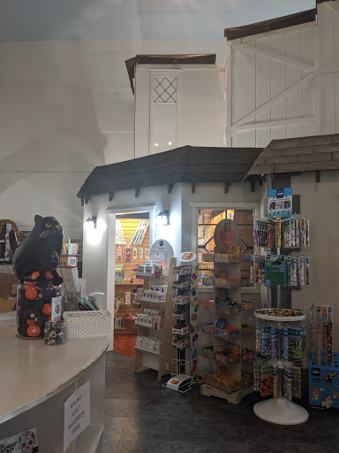 Miracle Mile Toys & Gifts image