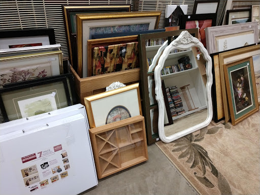 Thrift Store «The Treasure Hound», reviews and photos, 14508 Old Lee Rd, Chantilly, VA 20151, USA