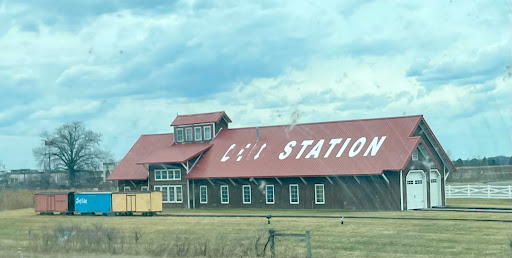 Outlet Mall «Ohio Station Outlets», reviews and photos, 9911 Avon Lake Rd, Burbank, OH 44214, USA