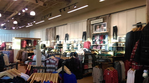 Clothing Store «L.L. Bean», reviews and photos, 1000 Ross Park Mall Dr, Pittsburgh, PA 15237, USA
