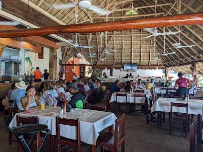 Restaurante Pineda - Carr. a Los Ayala 5, Centro, 63724 Rincón de Guayabitos, Nay., Mexico