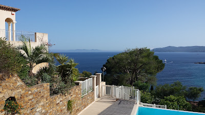 LES FLORALIES 2 à Le Lavandou