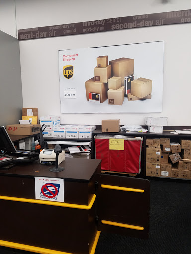 Office Supply Store «Staples», reviews and photos, 7551 Freeport Blvd, Sacramento, CA 95832, USA