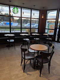 Atmosphère du Café Starbucks Longeville-lès-Saint-Avold à Longeville-lès-Saint-Avold - n°16