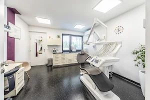 Zubní ordinace UnicaDent - MDDr. Eva Kohoutová image