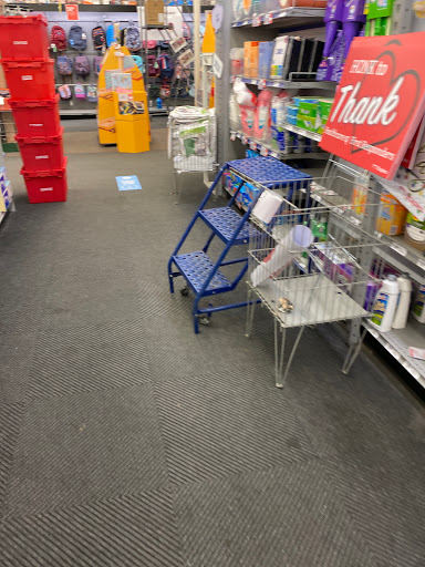 Office Supply Store «Staples», reviews and photos, 24-41 31st St, Astoria, NY 11102, USA