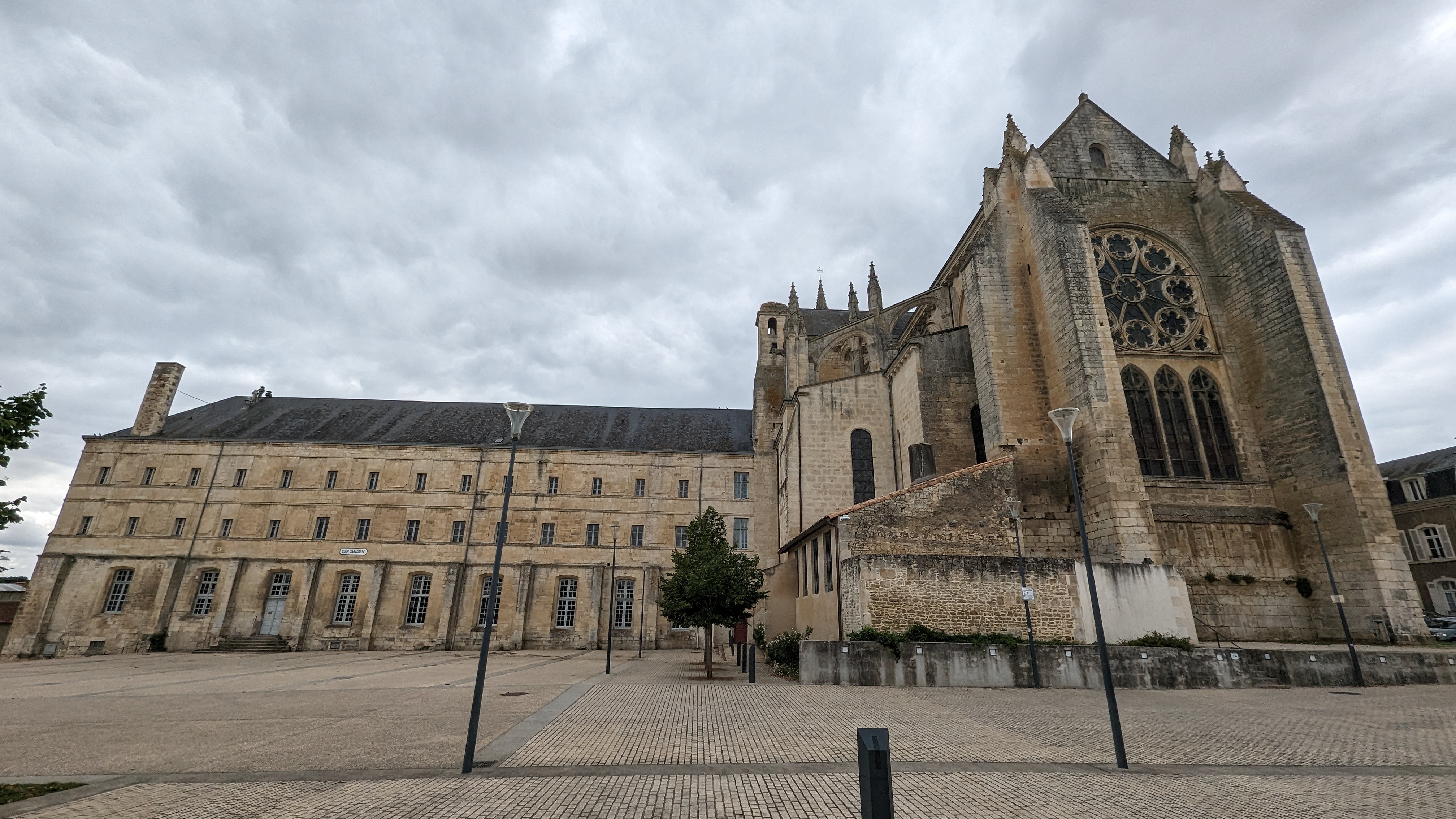 Photo n° 31 de l'avis de jh.o fait le 30/08/2023 à 15:42