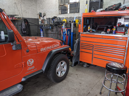 Used Car Dealer «Grapevine Motors», reviews and photos, 216 E Northwest Hwy, Grapevine, TX 76051, USA