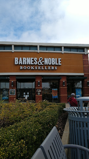 Barnes & Noble image