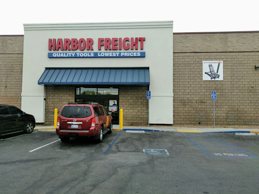 Hardware Store «Harbor Freight Tools», reviews and photos, 10765 Magnolia Ave #100, Riverside, CA 92505, USA
