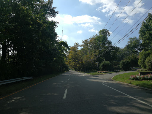 Golf Course «Christopher Morley Park Golf», reviews and photos, 500 Searingtown Rd, Roslyn, NY 11576, USA