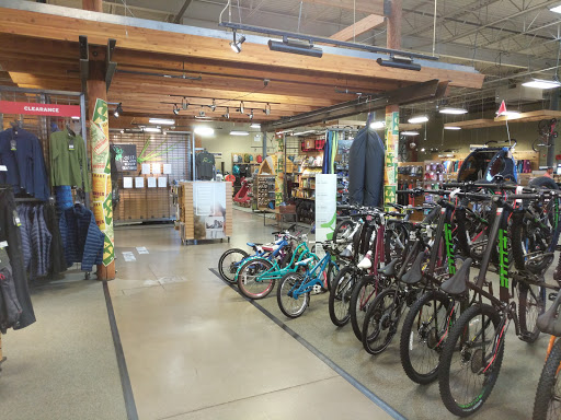 Camping Store «REI», reviews and photos, 11581 Fountains Dr, Maple Grove, MN 55369, USA