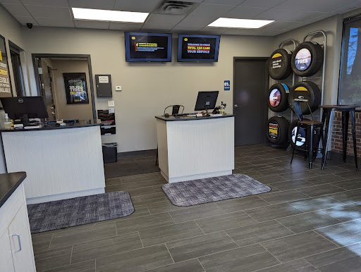 Car Repair and Maintenance «Midas», reviews and photos, 1697 7th St W, St Paul, MN 55116, USA