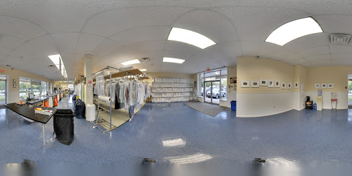 Dry Cleaner «Darien Fabricare Cleaners», reviews and photos, 312 Heights Rd, Darien, CT 06820, USA
