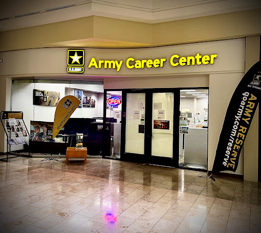 U.S. Army Recruiting Station Lansing