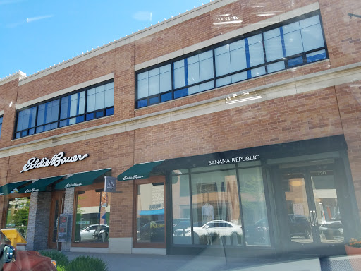 Shopping Mall «Burr Ridge Village Center», reviews and photos, 701 Burr Ridge Pkwy, Willowbrook, IL 60527, USA