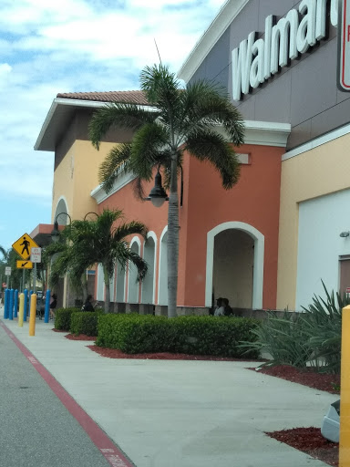 Department Store «Walmart Supercenter», reviews and photos, 19975 S Tamiami Trail, Estero, FL 33928, USA