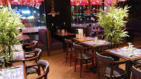 Atmosphère du Pizzeria Brasserie Le Zinc à Bassens - n°1