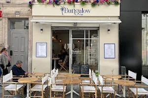 Bungalow café image
