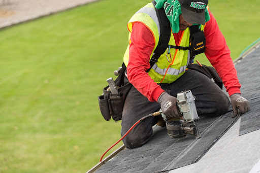 Roofing Contractor «Hoyt Exteriors, inc Roofing, Siding, Decks and Windows», reviews and photos, 15112 Galaxie Ave, Apple Valley, MN 55124, USA