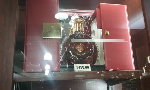 Liquor Store «Wine Palace», reviews and photos, 13971 Middlebelt Rd, Livonia, MI 48154, USA