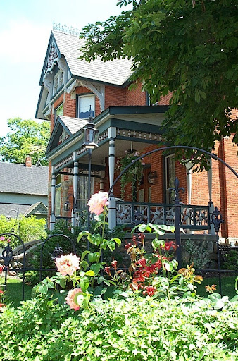 Bed & Breakfast «Chelsea House Victorian Inn», reviews and photos, 118 E Middle St, Chelsea, MI 48118, USA