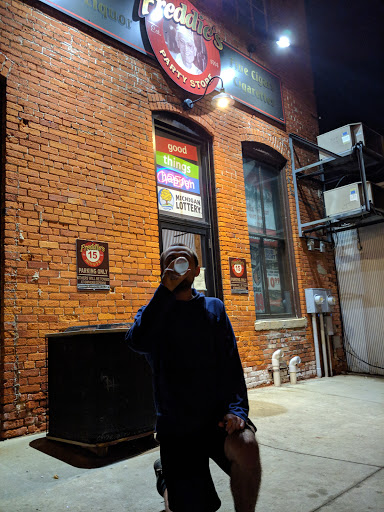 Freddies Party Store, 116 S Washington St, Owosso, MI 48867, USA, 