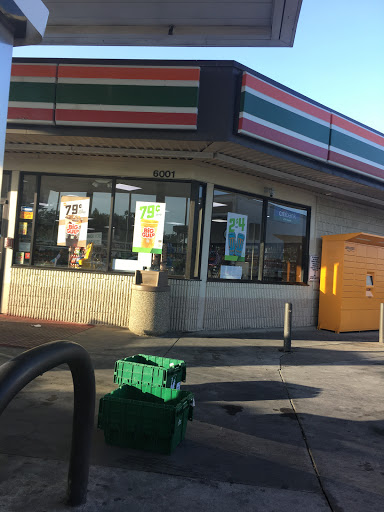 Convenience Store «7-Eleven», reviews and photos, 6001 Airport Fwy, Haltom City, TX 76117, USA