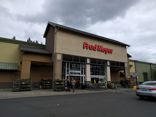 Grocery Store «Fred Meyer», reviews and photos, 6100 E Lake Sammamish Pkwy SE, Issaquah, WA 98029, USA