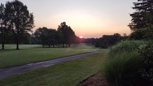 Golf Course «Pine Hills Golf Club», reviews and photos, 433 W 130th St, Hinckley, OH 44233, USA