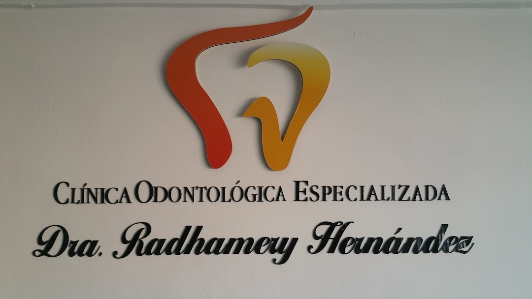 Clinica Odontologica Especializada Dra. Radhamery Hernandez