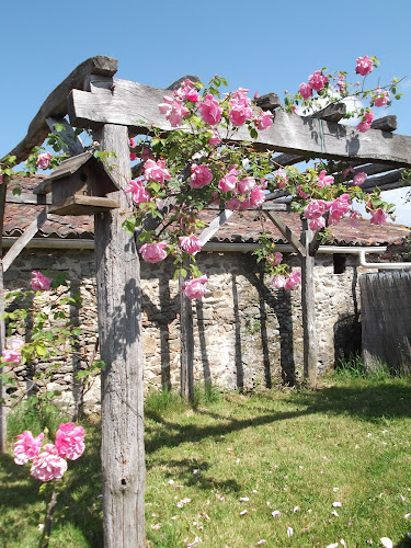 Lodge Eden Roses - Gîte 5 personnes Vendée Château-Guibert