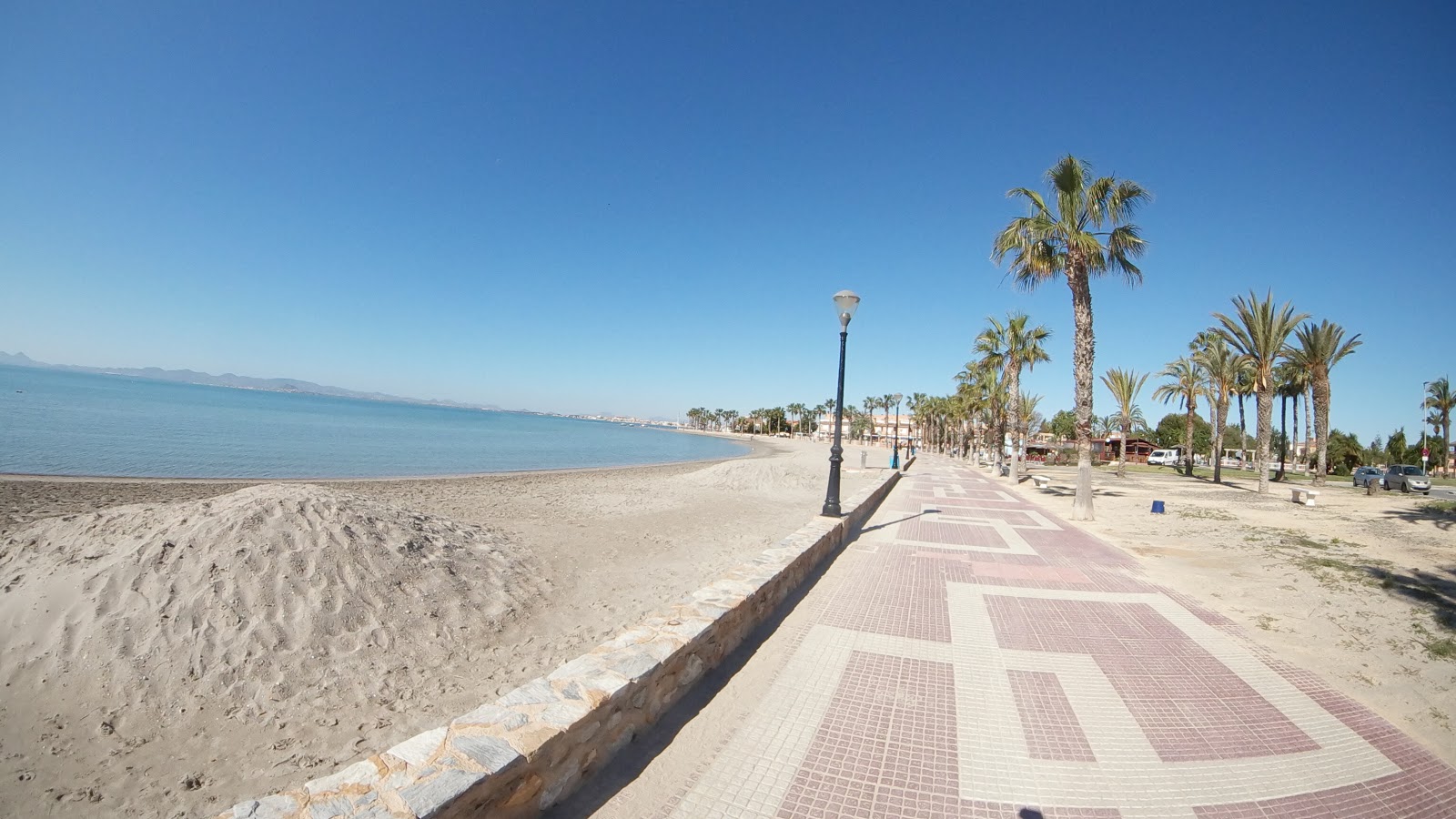 Φωτογραφία του Playa de Los Narejos 2 με μεγάλοι πολλαπλοί κόλποι