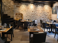 Atmosphère du Restaurant français Les Cariatides à Quimper - n°13