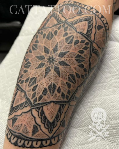 Explore flower tattoo ideas for females, creative tattoo ideas in Addison, available at Cat Tattoo