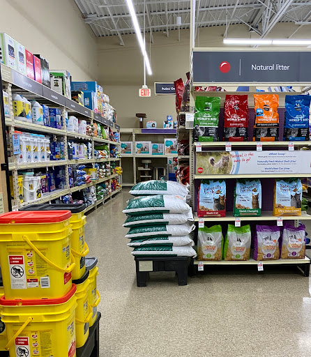 Pet Supply Store «PetSmart», reviews and photos, 7029 SW Nyberg St, Tualatin, OR 97062, USA